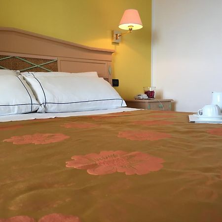 Hotel Nantis Кастелсардо Екстериор снимка