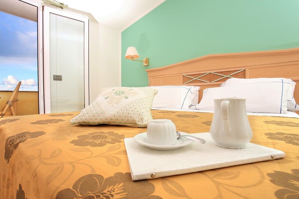Hotel Nantis Кастелсардо Екстериор снимка